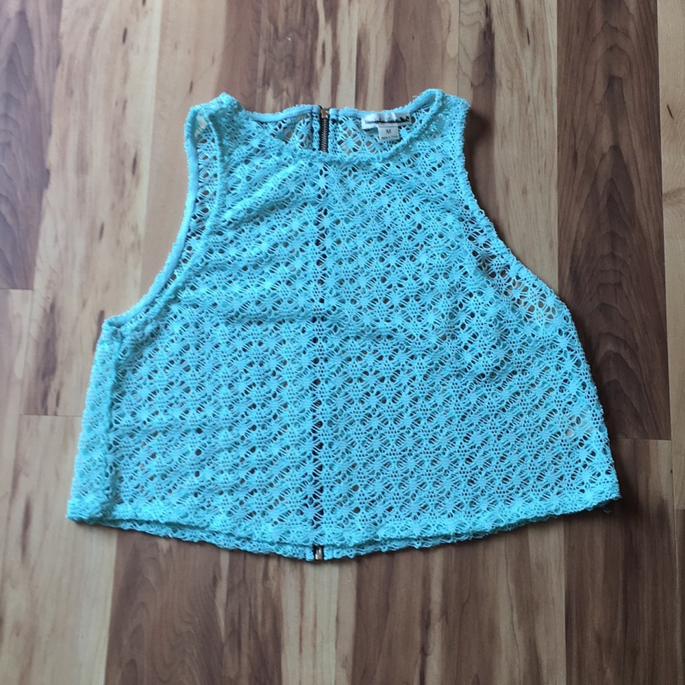 Mesh zip up top